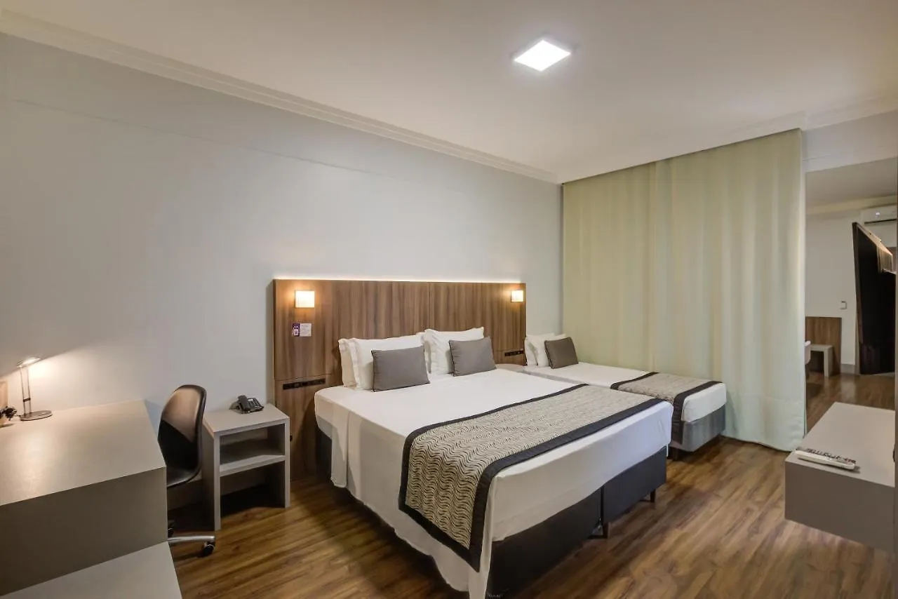 Slaviero Blumenau Otel 4*,